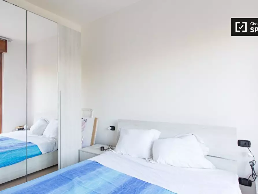 Immagine 2 di Camera condivisa in affitto  in Via Toce a Milano