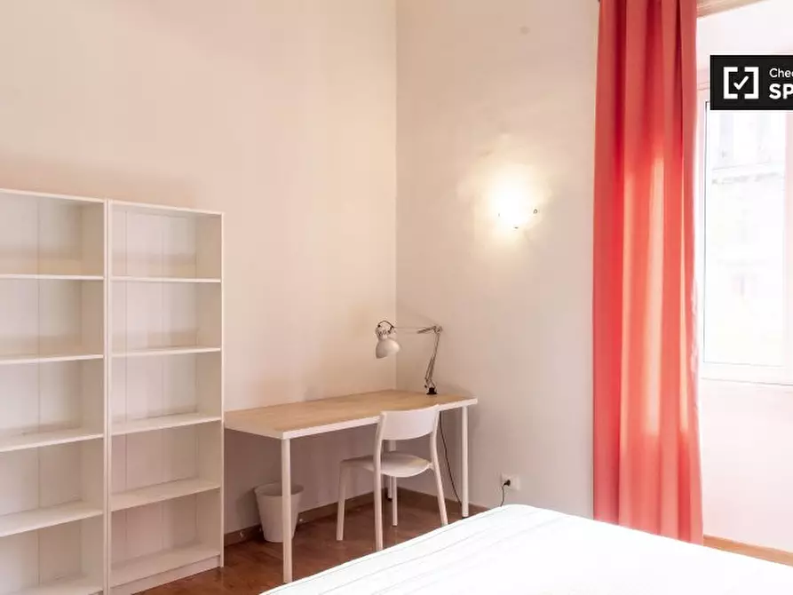 Immagine 2 di Camera condivisa in affitto  in Viale Regina Margherita a Roma