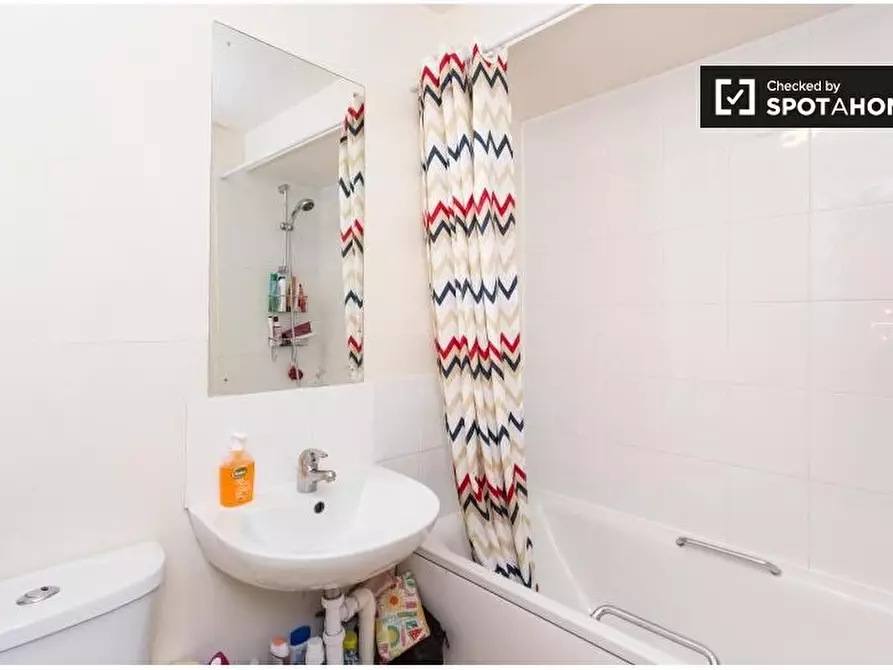 Immagine 8 di Camera condivisa in affitto  in Glenrosa Street a Hammersmith