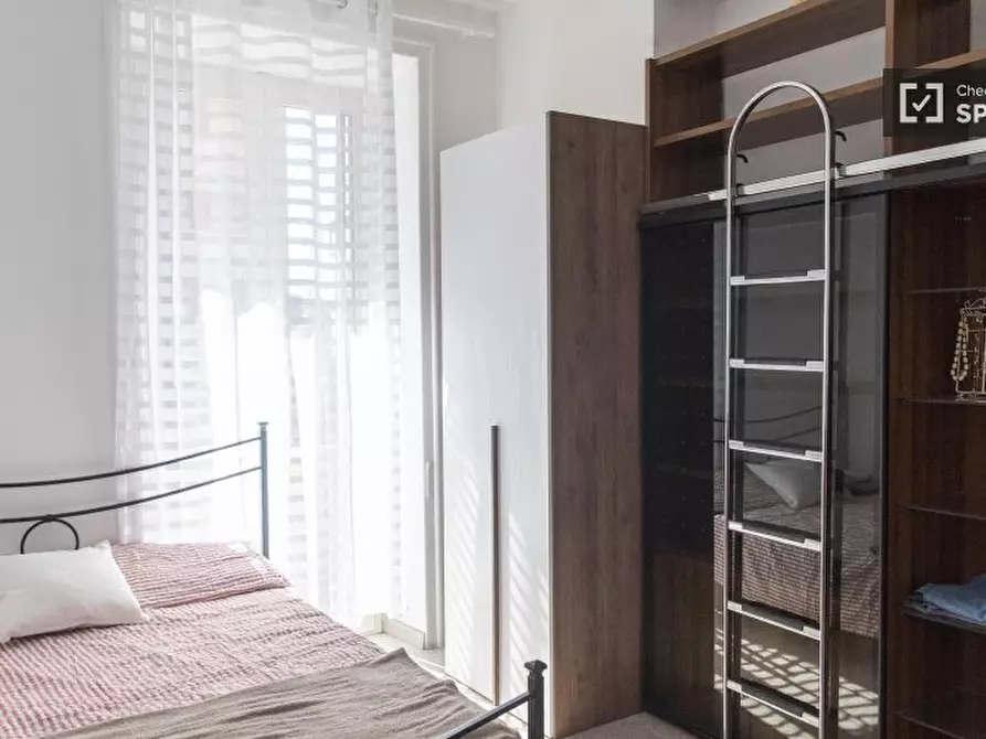 Immagine 2 di Camera condivisa in affitto  in Via Principe Eugenio a Roma