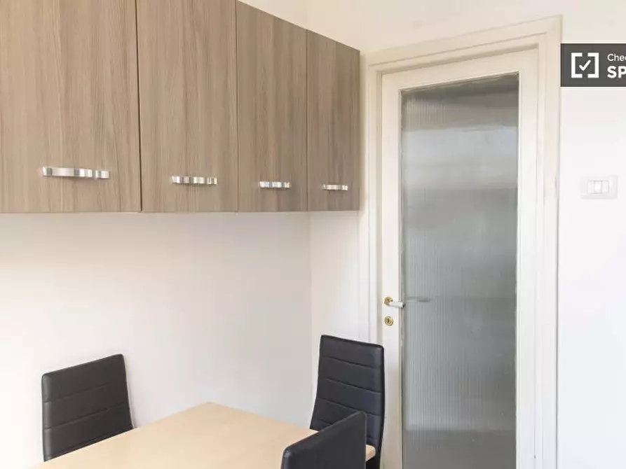 Immagine 13 di Camera condivisa in affitto  in Lungotevere Portuense a Roma