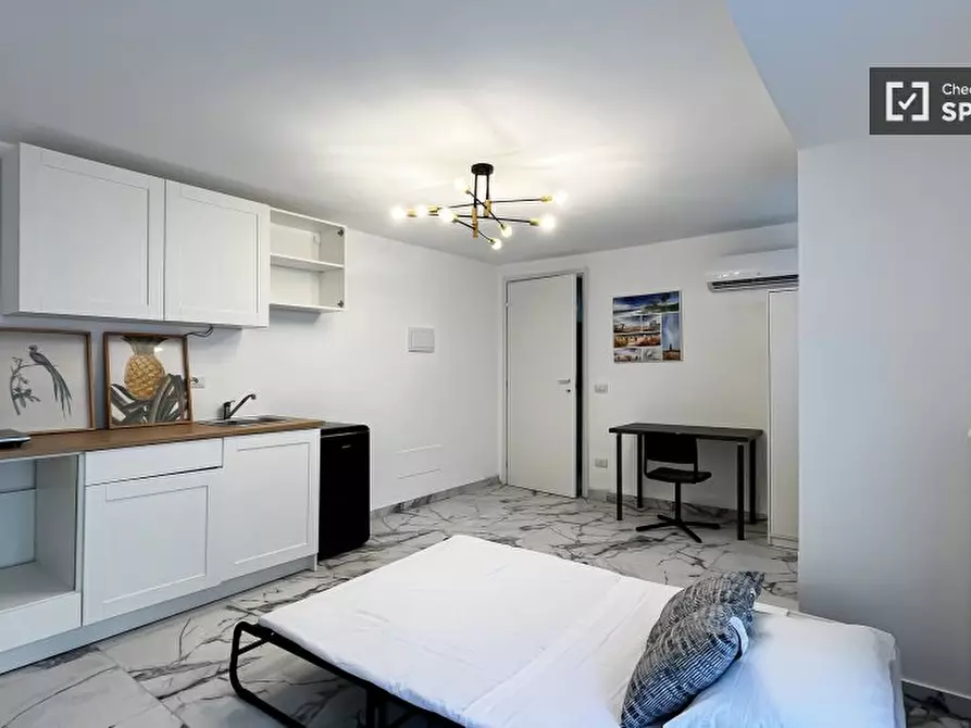 Immagine 4 di Ufficio in affitto  in Via Cinque Maggio a Milano