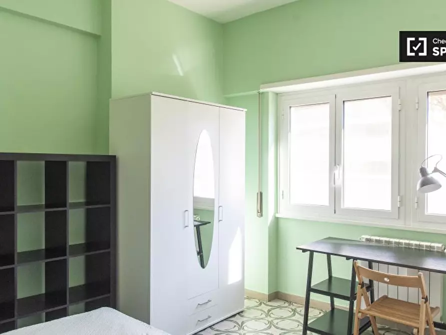 Immagine 6 di Camera condivisa in affitto  in Via Antonino Pio a Roma