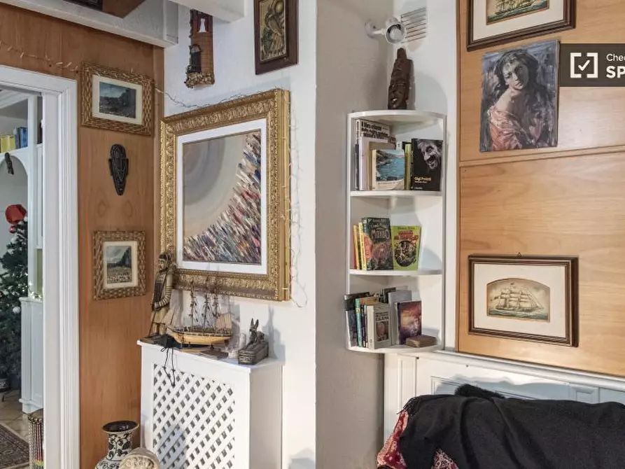 Immagine 10 di Camera condivisa in affitto  in Via Goffredo Mameli a Roma