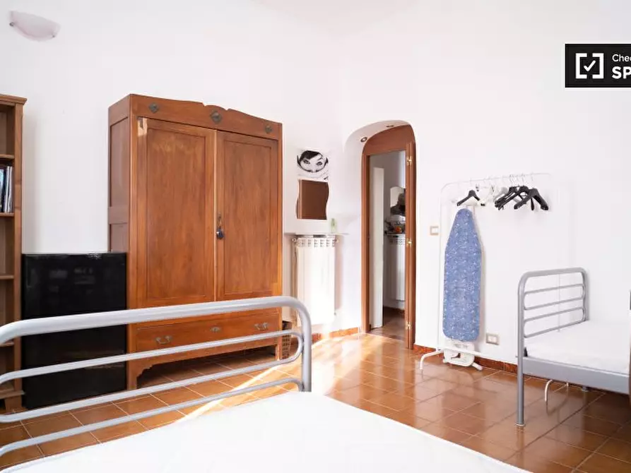 Immagine 5 di Camera condivisa in affitto  in Via Alessandro Avoli a Roma