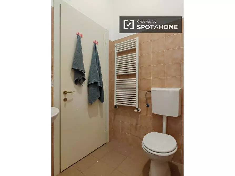 Immagine 14 di Camera condivisa in affitto  in Via Anton Giulio Barrili a Milano