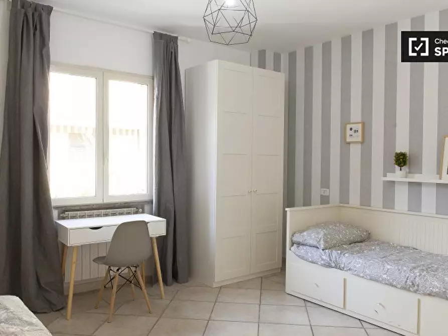 Immagine 17 di Camera condivisa in affitto  in Via Raddusa, 00133 Roma RM, Italy a Roma