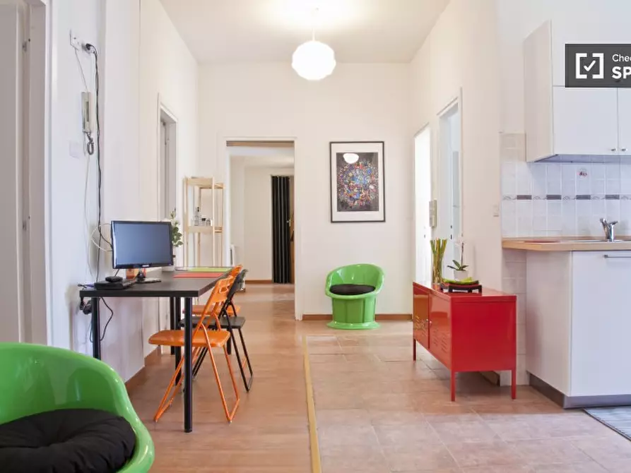 Immagine 5 di Camera condivisa in affitto  in Viale Libia a Roma