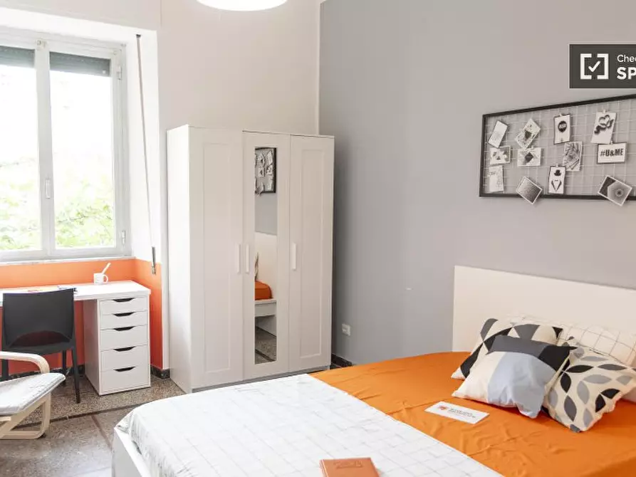 Immagine 3 di Camera condivisa in affitto  in Viale delle Province a Roma