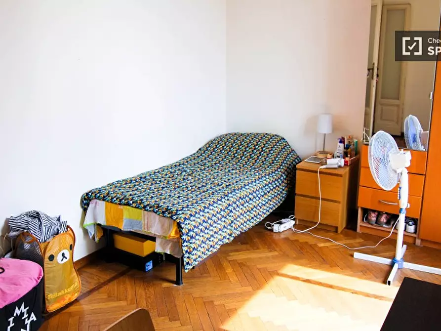 Immagine 6 di Camera condivisa in affitto  in via Macchi a Milano