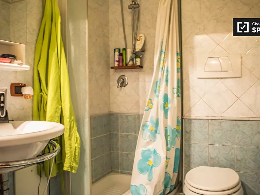 Immagine 13 di Camera condivisa in affitto  in Via Romolo Balzani, 00177 Roma RM, Italy a Roma