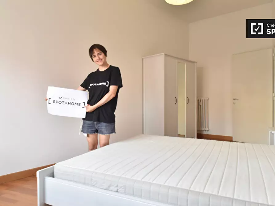 Immagine 17 di Camera condivisa in affitto  in Via Lorenzo Valla a Roma