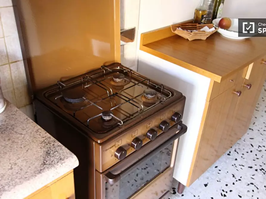 Immagine 6 di Camera condivisa in affitto  in Via Oderzo a Roma