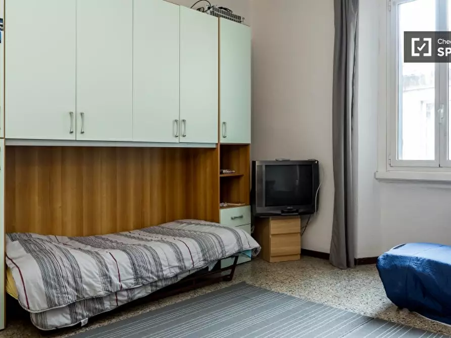 Immagine 3 di Camera condivisa in affitto  in Via Arquà a Milano