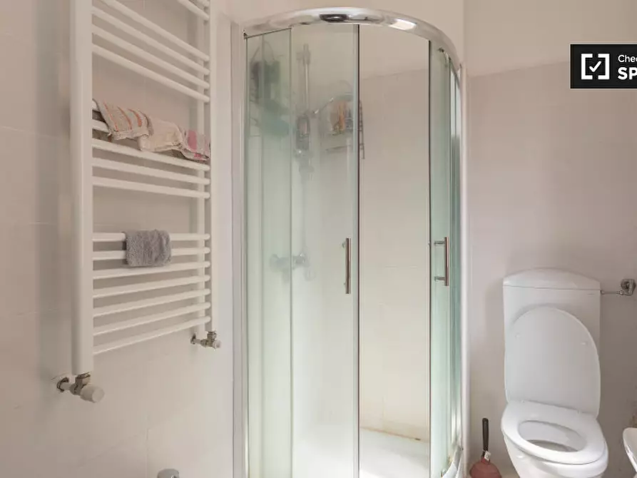 Immagine 16 di Camera condivisa in affitto  in Via Achille Feraboli a Milano