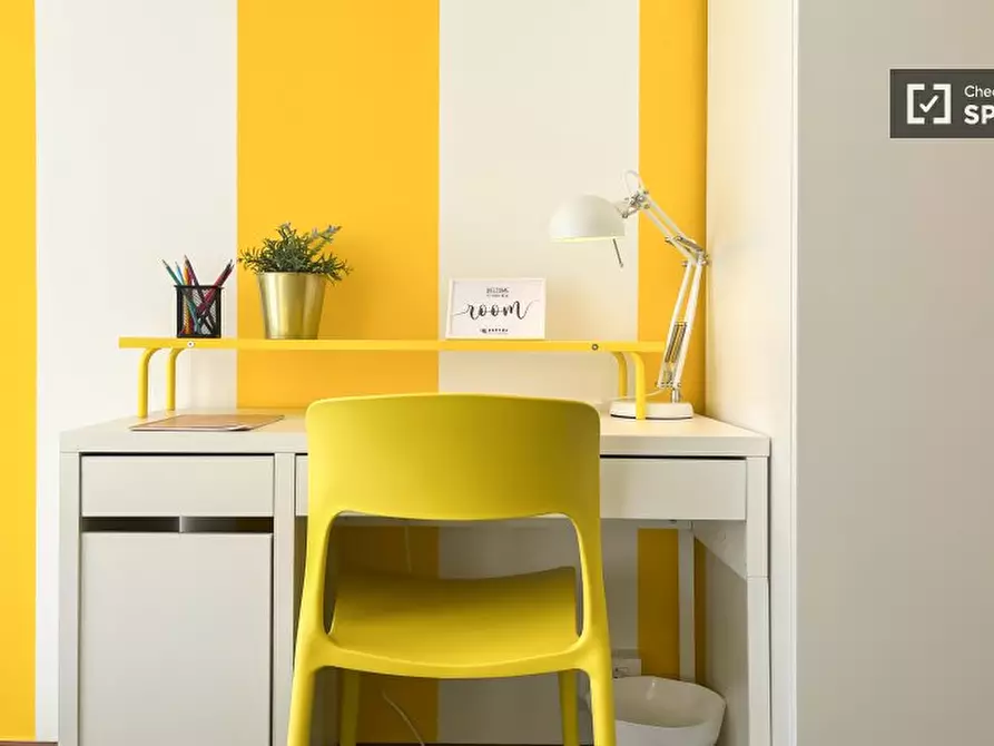 Immagine 5 di Camera condivisa in affitto  in Via Carlo Valvassori Peroni a Milano