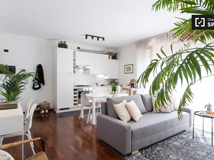 Immagine 1 di Appartamento in affitto  in Via Arcivescovo Calabiana a Milano