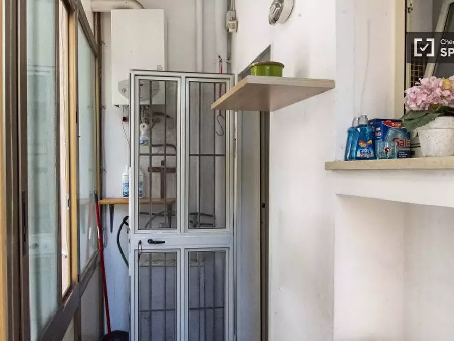 Immagine 18 di Camera condivisa in affitto  in Via Corrado Segre a Roma