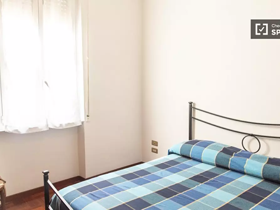 Immagine 19 di Camera condivisa in affitto  in Piazza Ragusa a Roma