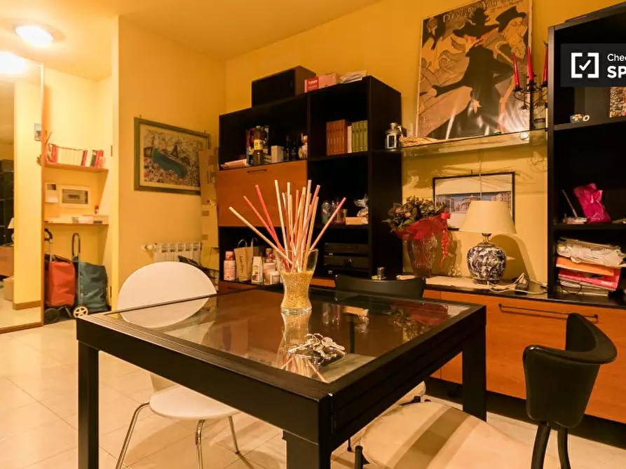 Immagine 5 di Camera condivisa in affitto  in Via Amico Aspertini a Roma