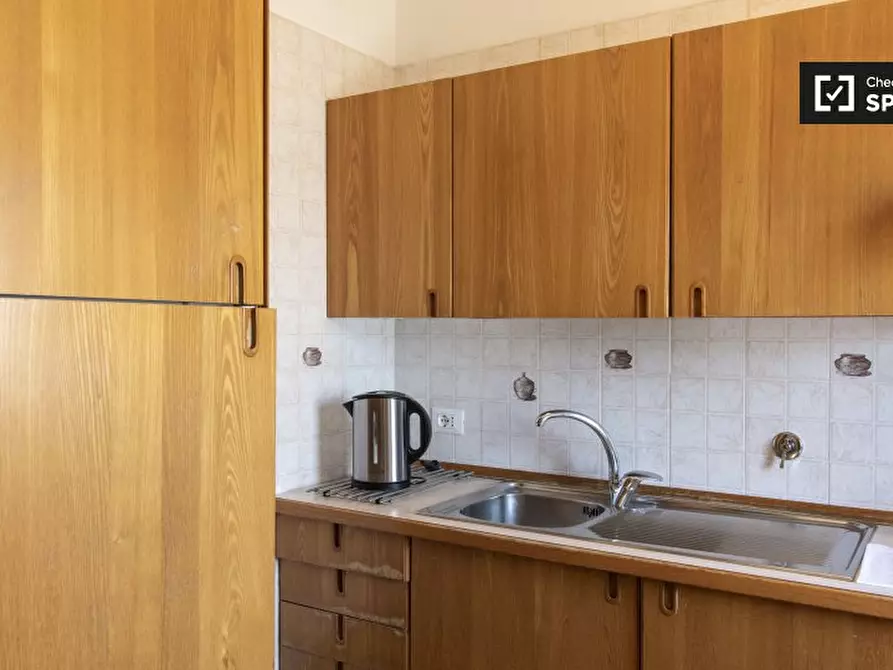 Immagine 10 di Appartamento in affitto  in Via Ildebrando Vivanti a Roma