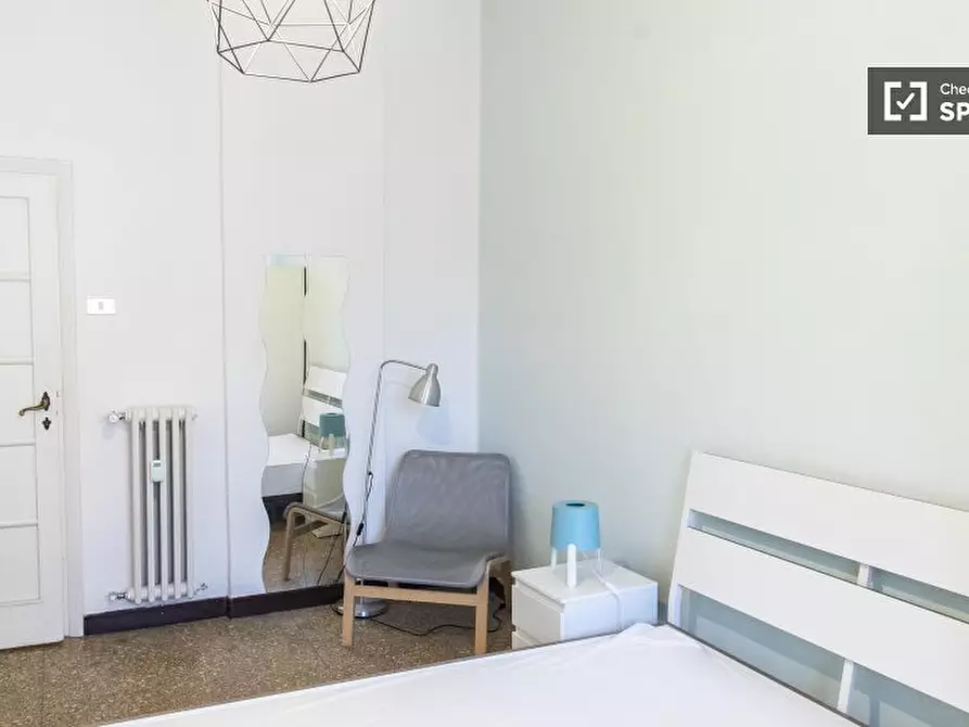 Immagine 4 di Camera condivisa in affitto  in Via Tripolitania a Roma