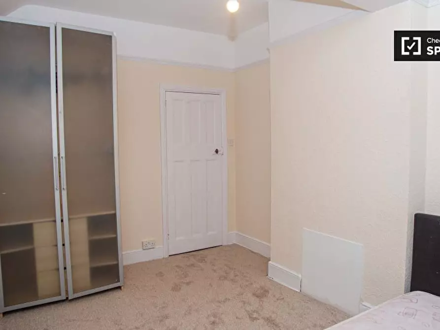 Immagine 2 di Camera condivisa in affitto  in Heathdene Rd a Lambeth