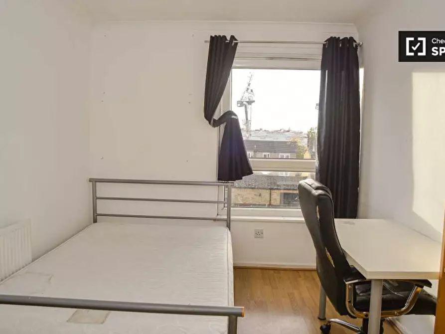 Immagine 3 di Camera condivisa in affitto  in Saint Stephen's Road a Poplar