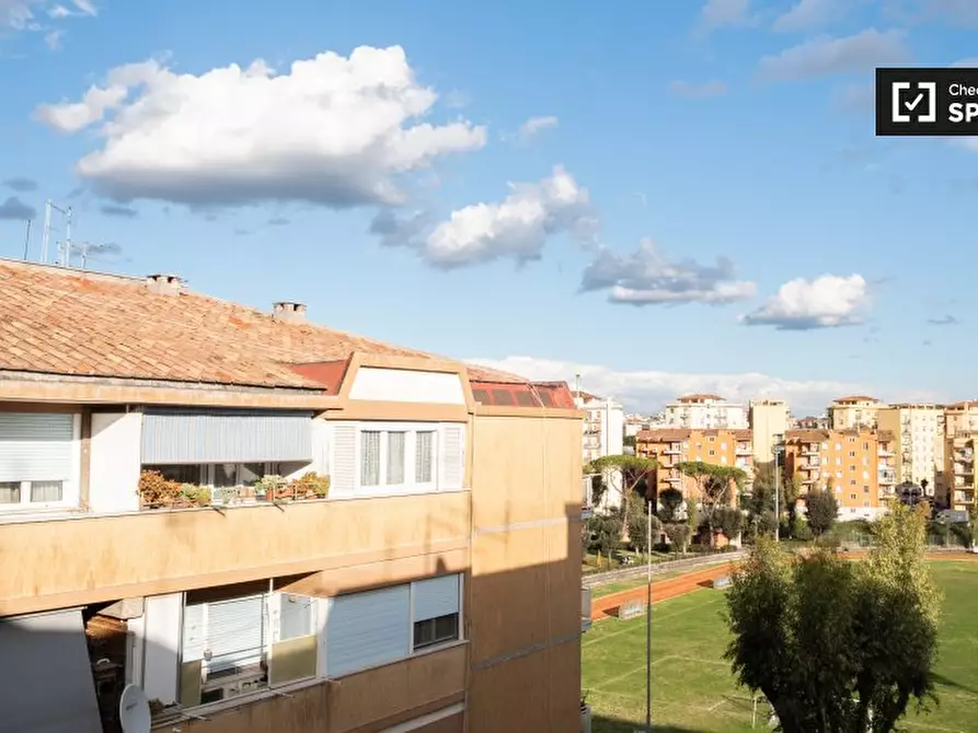 Immagine 6 di Camera condivisa in affitto  in Via Salvatore Pincherle a Roma