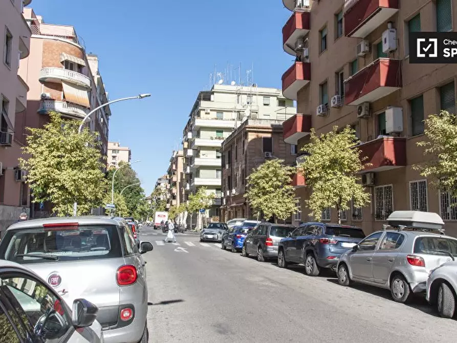 Immagine 13 di Camera condivisa in affitto  in Via Muzio Scevola a Roma