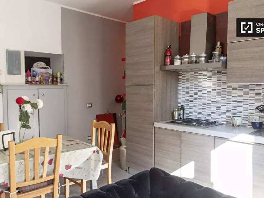 Immagine 11 di Camera condivisa in affitto  in Via Grottaferrata a Roma