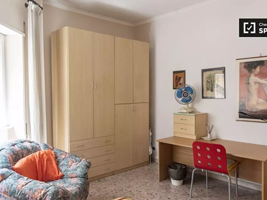 Immagine 3 di Camera condivisa in affitto  in Via Ulisse Dini, 00146 Roma RM, Italy a Roma