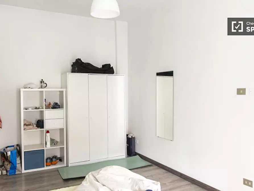 Immagine 3 di Camera condivisa in affitto  in Via Oderisi da Gubbio a Roma