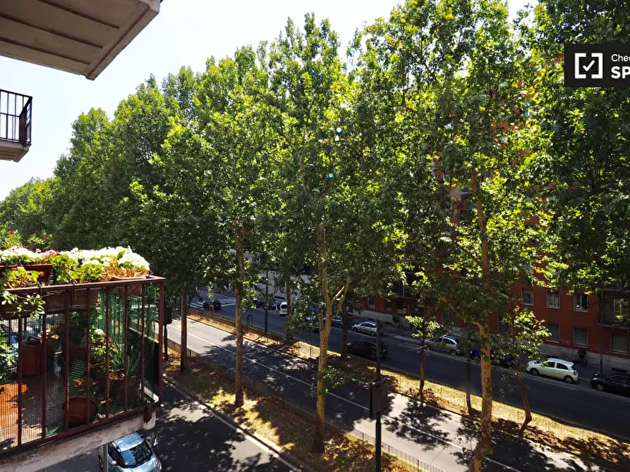 Immagine 18 di Camera condivisa in affitto  in Viale Edoardo Jenner a Milano