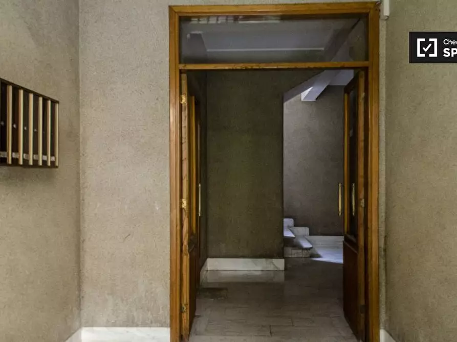 Immagine 17 di Camera condivisa in affitto  in Via Federico Ozanam a Roma