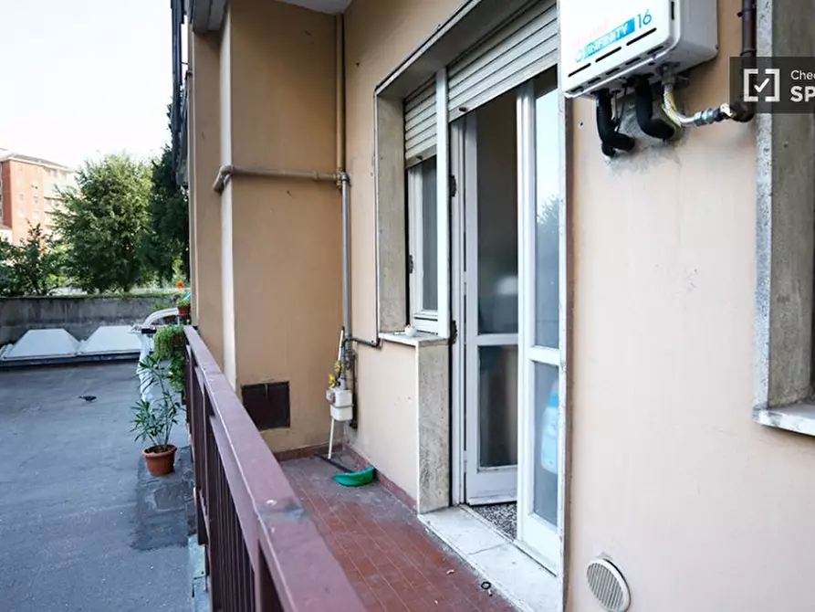 Immagine 10 di Camera condivisa in affitto  in Via Isimbardi a Milano