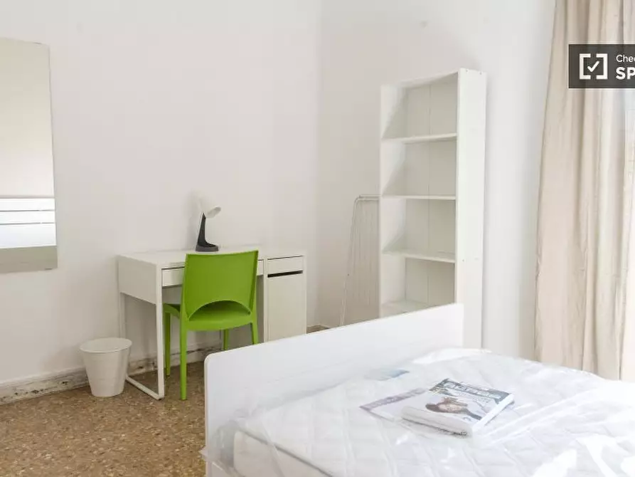 Immagine 3 di Camera condivisa in affitto  in Viale Libia a Roma