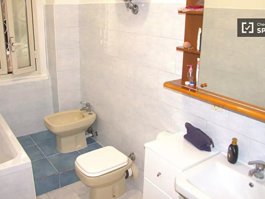 Immagine 14 di Camera condivisa in affitto  in Via Giuseppe de Robertis a Roma