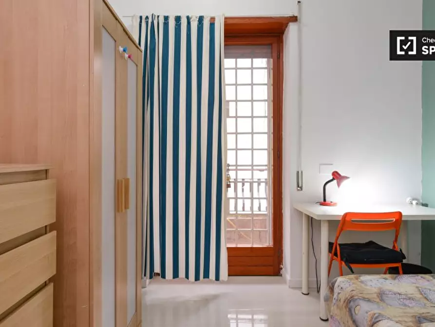 Immagine 10 di Camera condivisa in affitto  in Via Edoardo Jenner, 00151 Roma RM, Italy a Roma