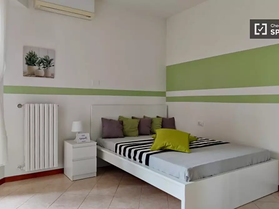 Immagine 10 di Camera condivisa in affitto  in Via Giambellino a Milano