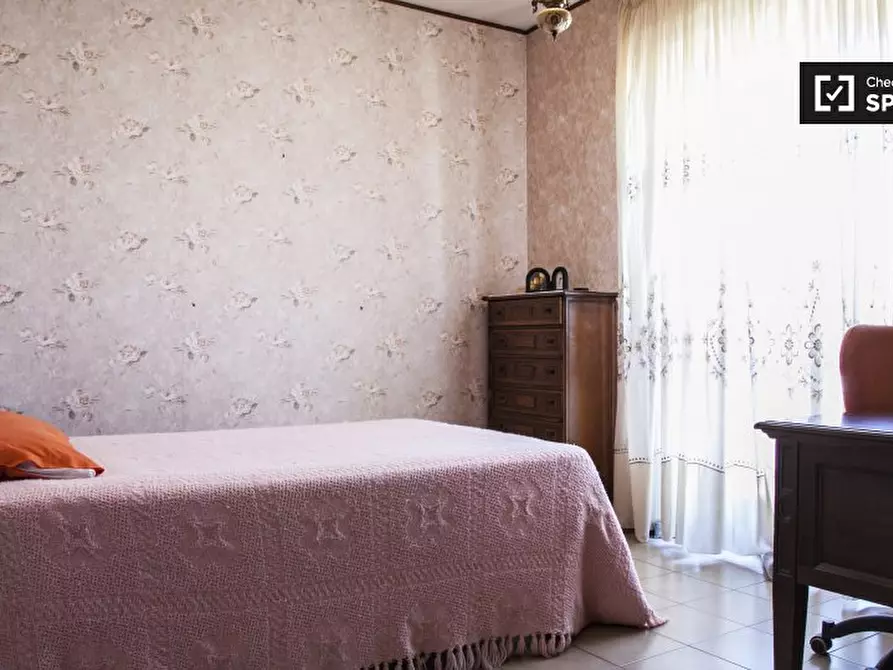 Immagine 4 di Camera condivisa in affitto  in Via Santa Domenica Talao a Roma