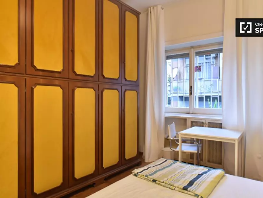 Immagine 3 di Camera condivisa in affitto  in Via Pietro Mascagni a Roma