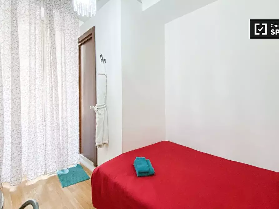 Immagine 2 di Camera condivisa in affitto  in Via Matteo Boiardo a Roma