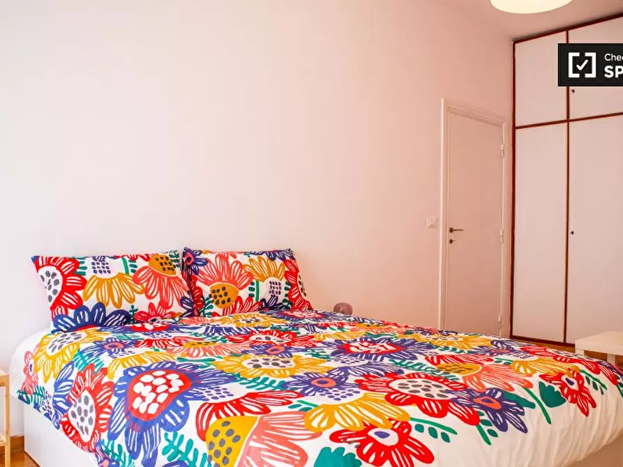 Immagine 2 di Camera condivisa in affitto  in Via Alfredo Catalani a Roma