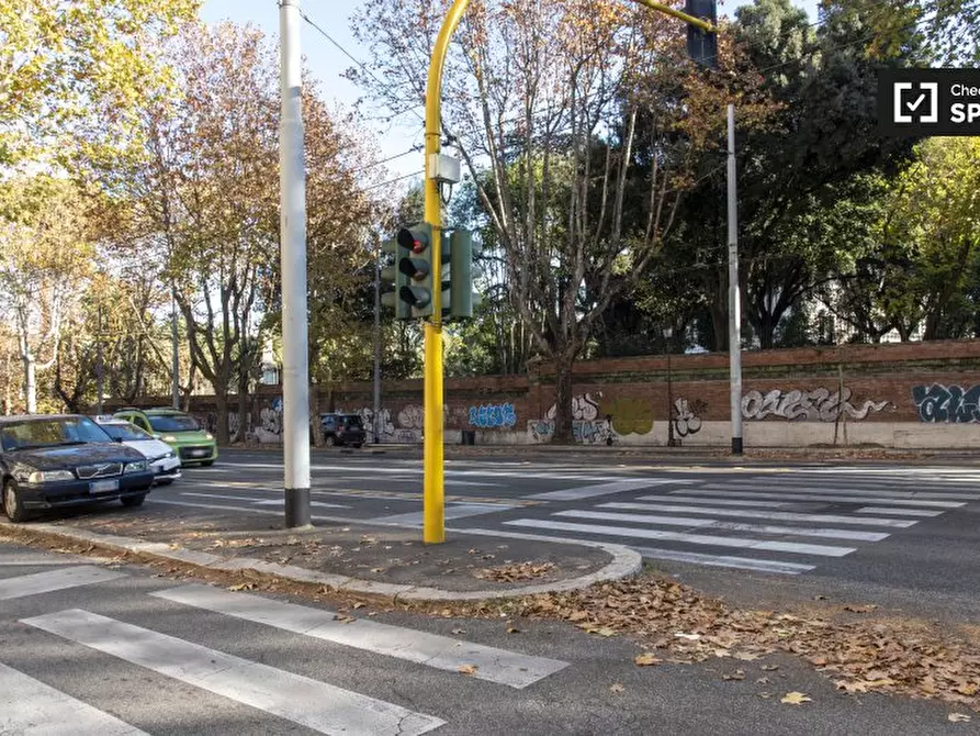 Immagine 19 di Camera condivisa in affitto  in Via Nomentana a Roma