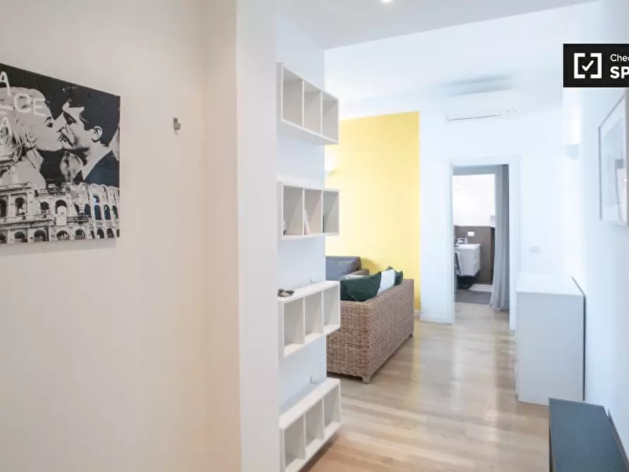 Immagine 18 di Appartamento in affitto  in Via Montebello, 20121 Milano MI, Italy a Milano