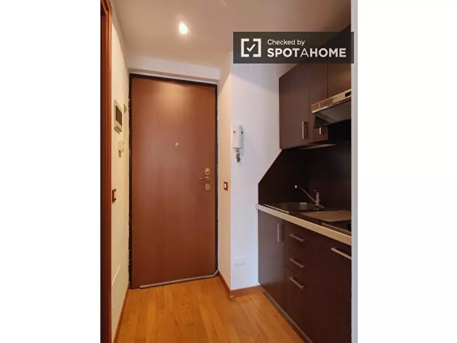 Immagine 9 di Ufficio in affitto  in Viale Umbria a Milano