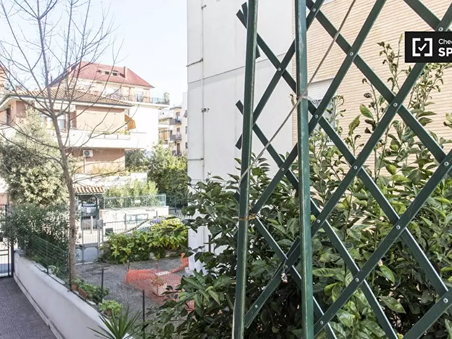 Immagine 6 di Appartamento in affitto  in Via Carlo Livi a Roma