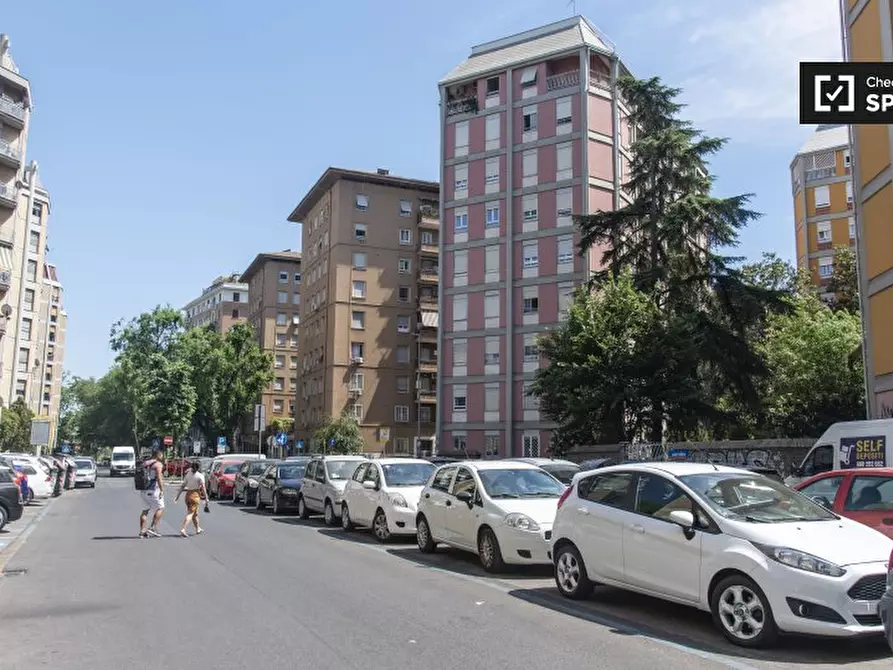 Immagine 15 di Camera condivisa in affitto  in Viale Etiopia a Roma