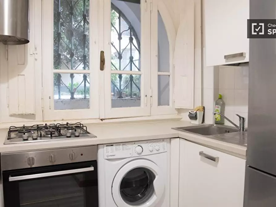 Immagine 17 di Camera condivisa in affitto  in Via Nino Oxilia a Roma